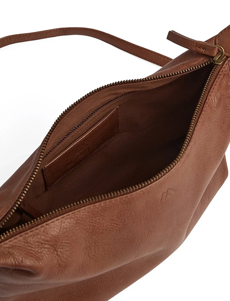 Markberg - NyraMBG Cross. Bag, Soft Vint. - modetrends - cognac w/br. gold - 5