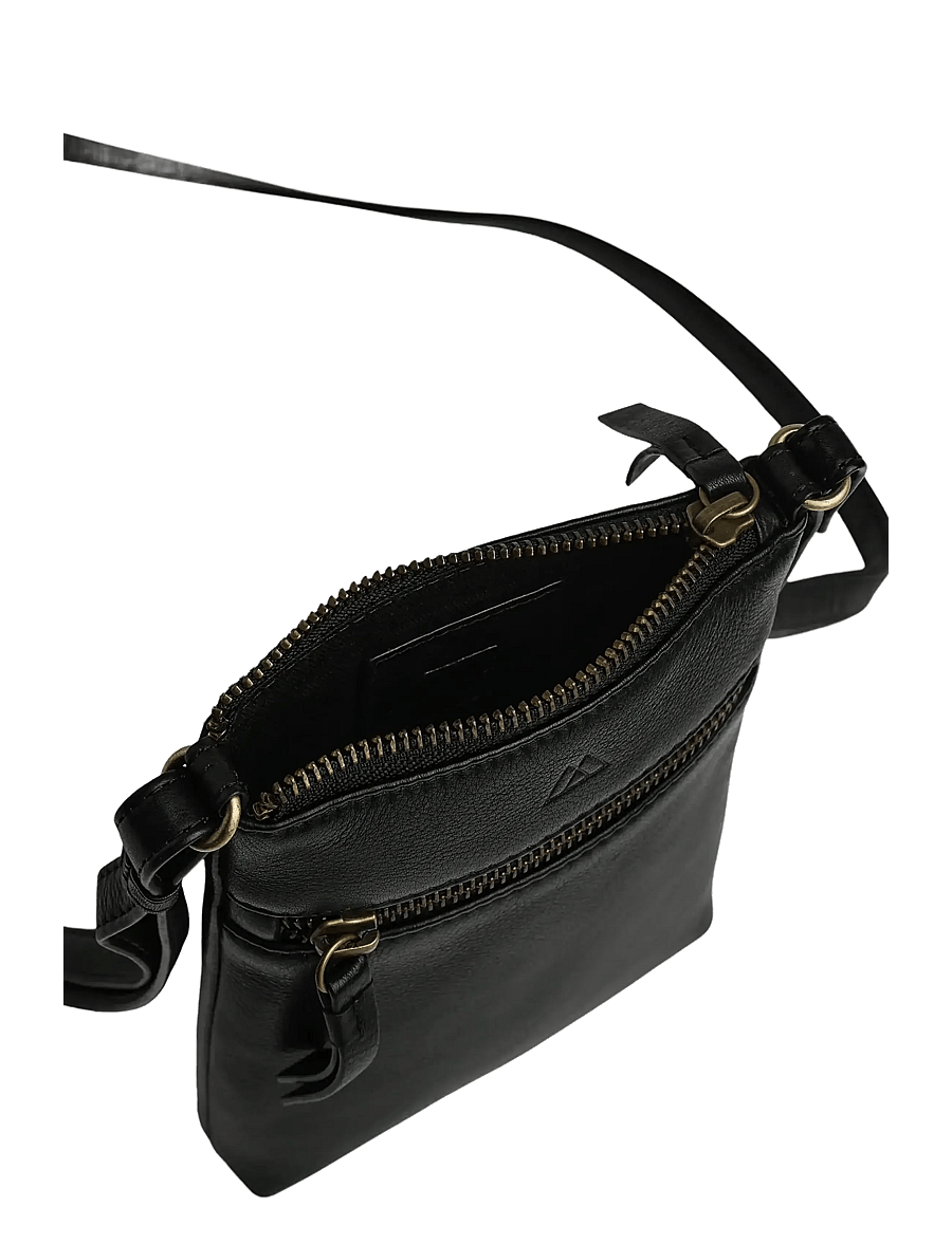 Markberg - AvenMBG Cross. Bag, Soft Vin. - modetrender - black w/br. gold - 1