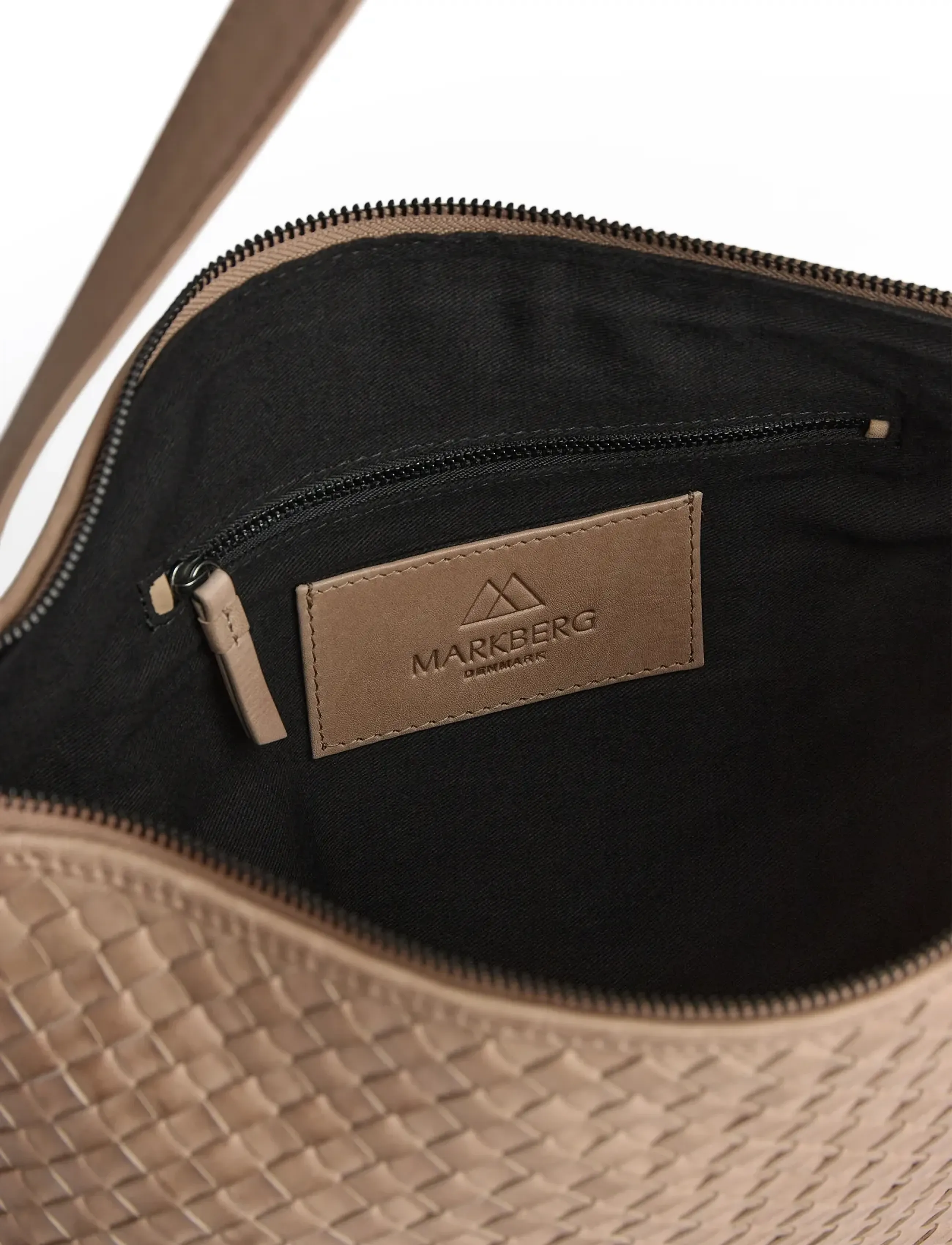 Markberg - ClaudiaMBG Bag, Weave - fashion trends - mocha mousse - 5