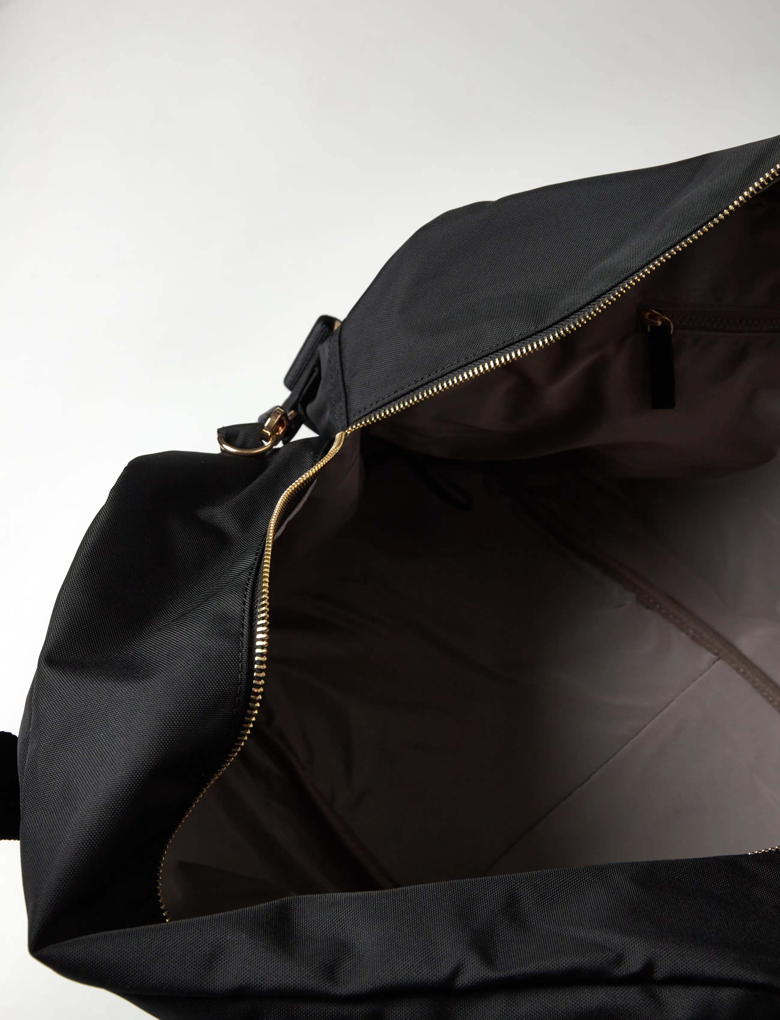 Markberg - HikeMBG Weekend Bag, Recycled - modetrender - black w/gold - 4