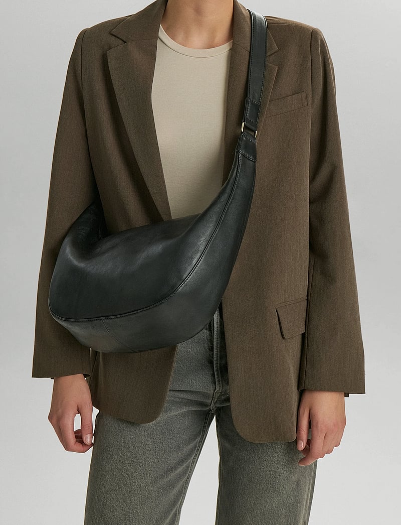 Markberg - CoreMBG Cross. Bag, Soft Vint. - mode trends - black w/br. gold - 0