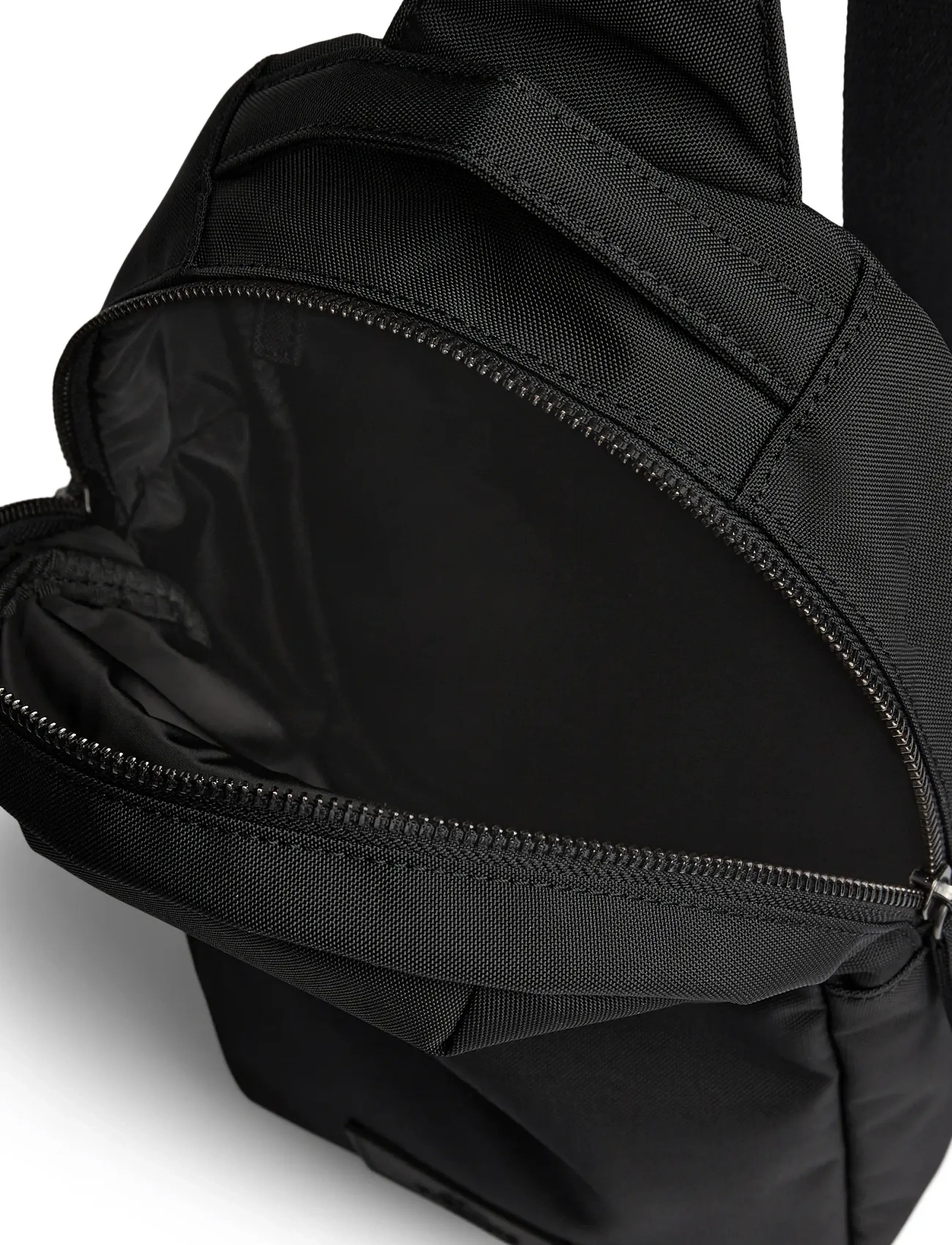Markberg - TrekMBG Sling Bag, Recycled - modetrends - black - 5