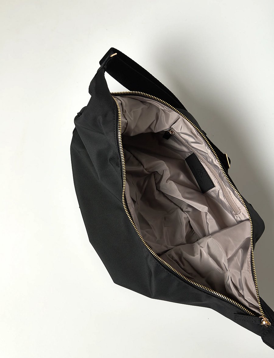 Markberg - LigaMBG Cross. Bag, Recycled - modetrends - black w/gold - 4