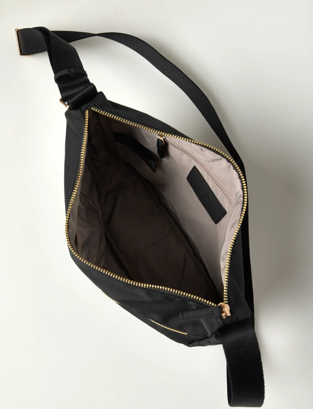 Markberg - MonoMBG Crossbody Bag, Rec. - modetrends - black w/gold - 4