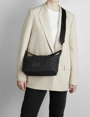 Markberg - LotusMBG Bag, Snake Quilt - ballīšu apģērbs par outlet cenām - black w/black - 8