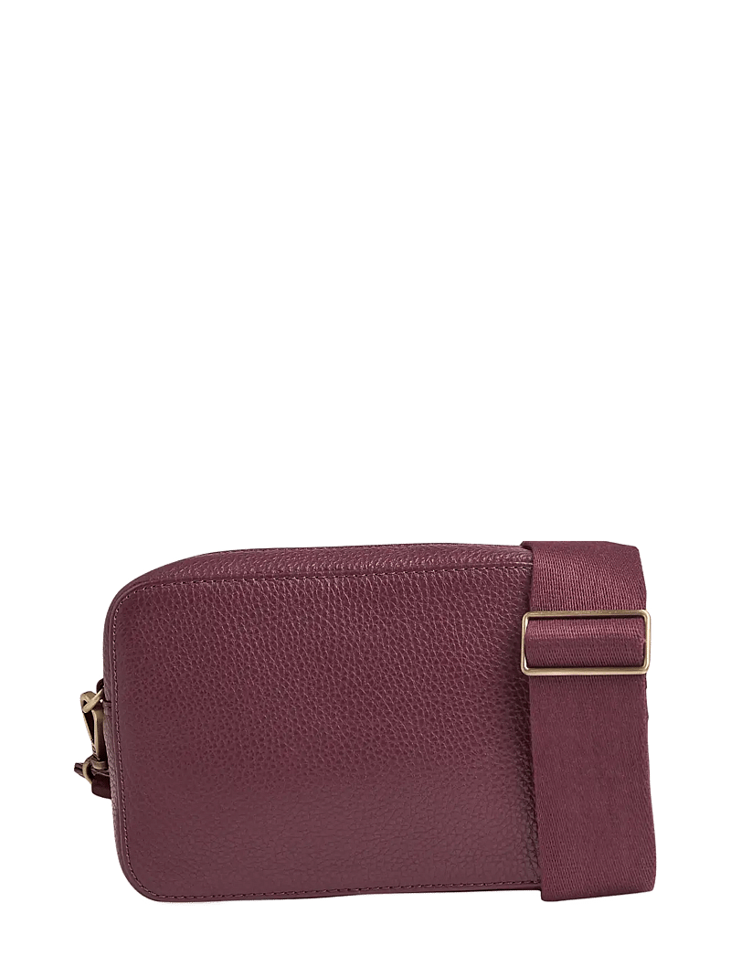 Markberg - Elea Crossbody Bag, Grain - modetrends - burgundy w/br. gold - 3