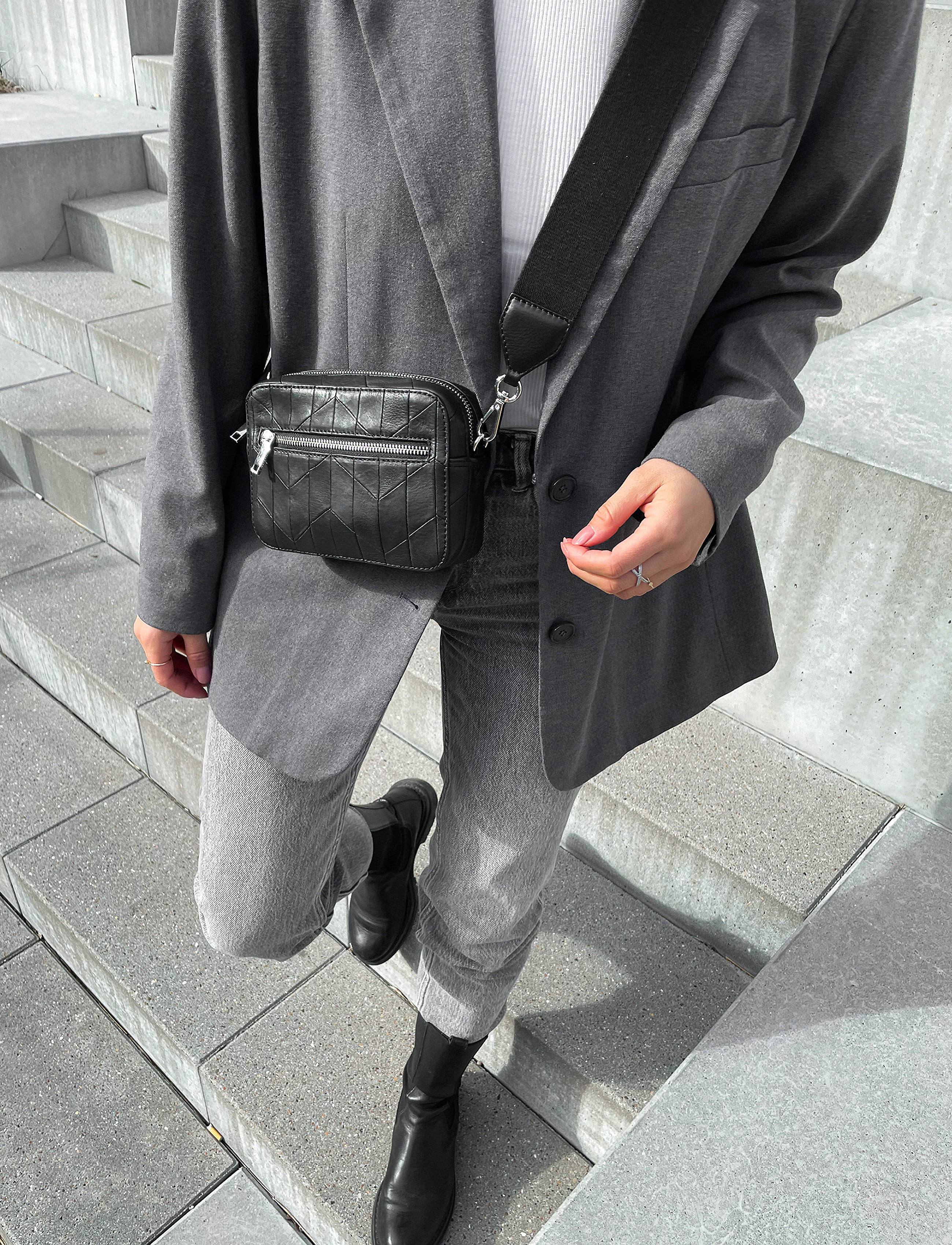 EleaMBG Up Crossbody Bag - BLACK W