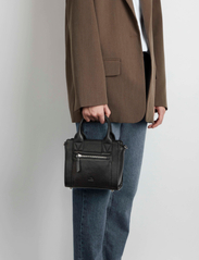 Markberg - MaikaMBG Mini Bag, Grain - ballīšu apģērbs par outlet cenām - black - 9