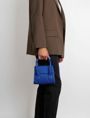 Markberg - FilippaMBG Mini Bag, Grain - birthday gifts - electric blue - 8