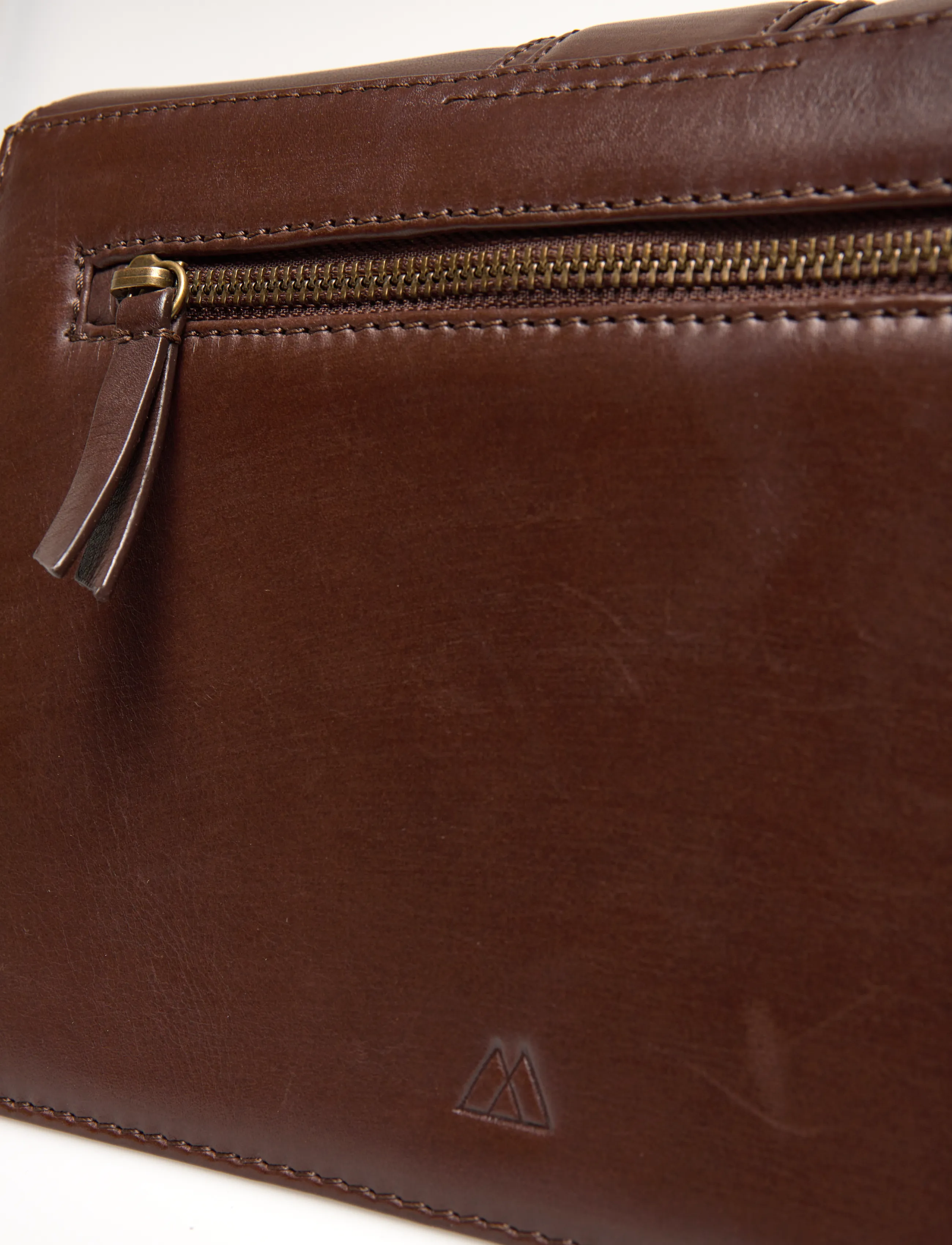 Markberg - JaneMBG Crossbody Bag, Antique - motetrender - dark brown w/br. gold - 5