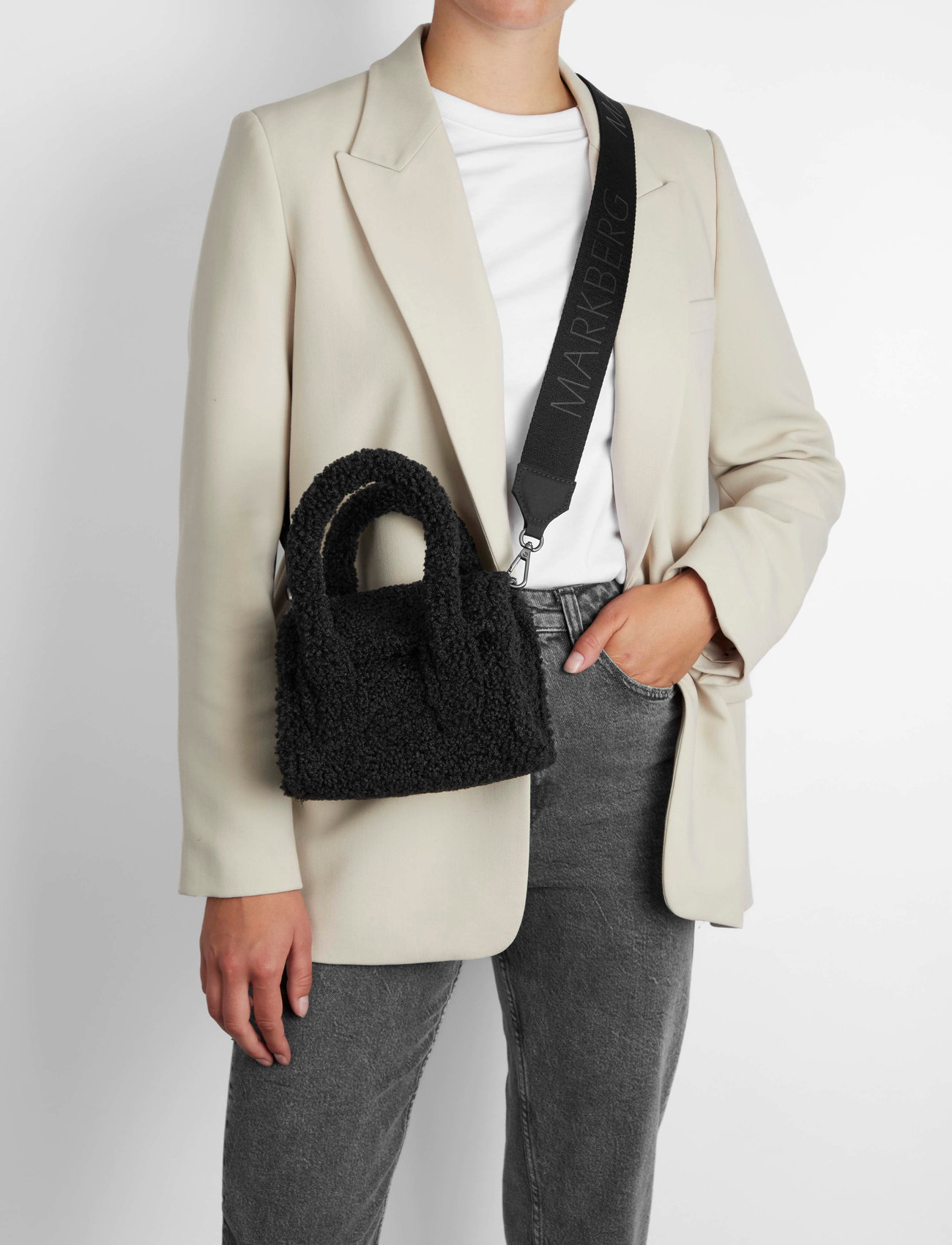 Markberg - RobynMBG Mini Bag, Recycled - ballīšu apģērbs par outlet cenām - black w/black - 1