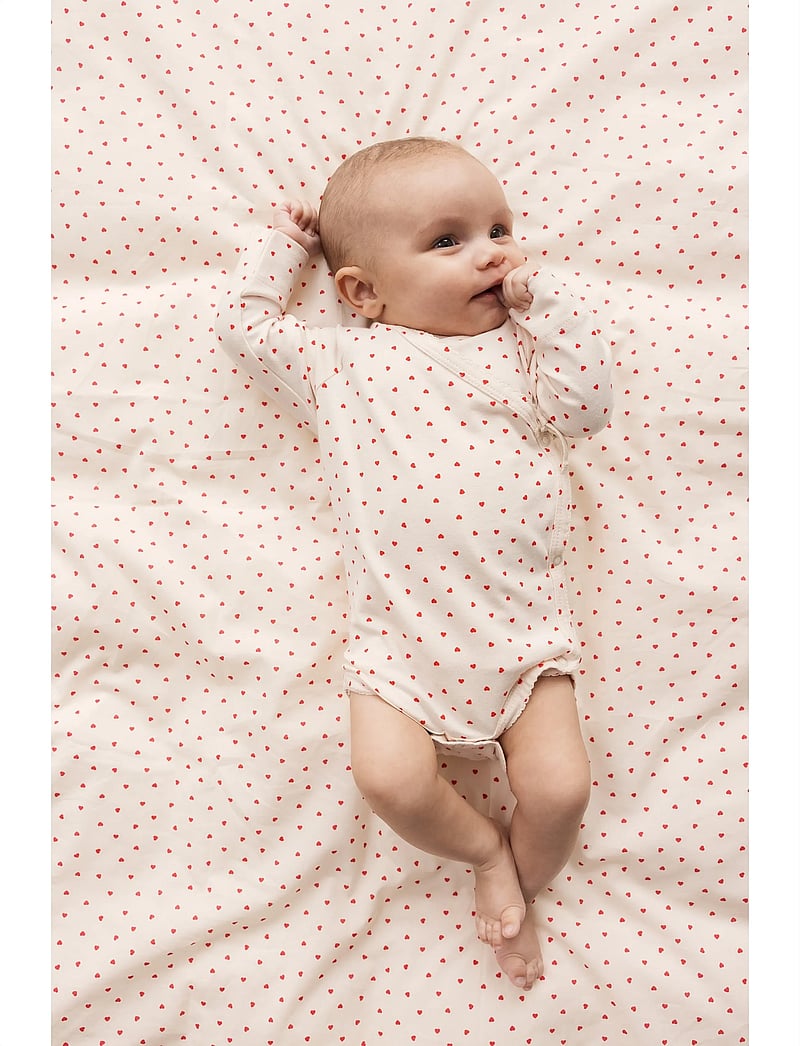 MarMar Copenhagen - Bed Linen Scallop Baby - bettwäsche-set - happy hearts - 4