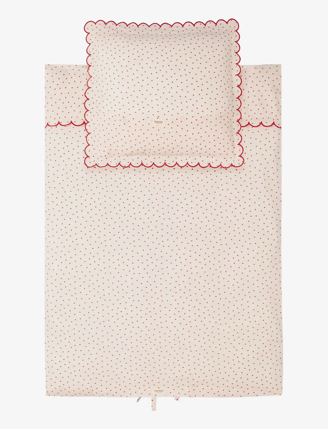 MarMar Copenhagen - Bed Linen Scallop Junior - bed sets - happy hearts - 0
