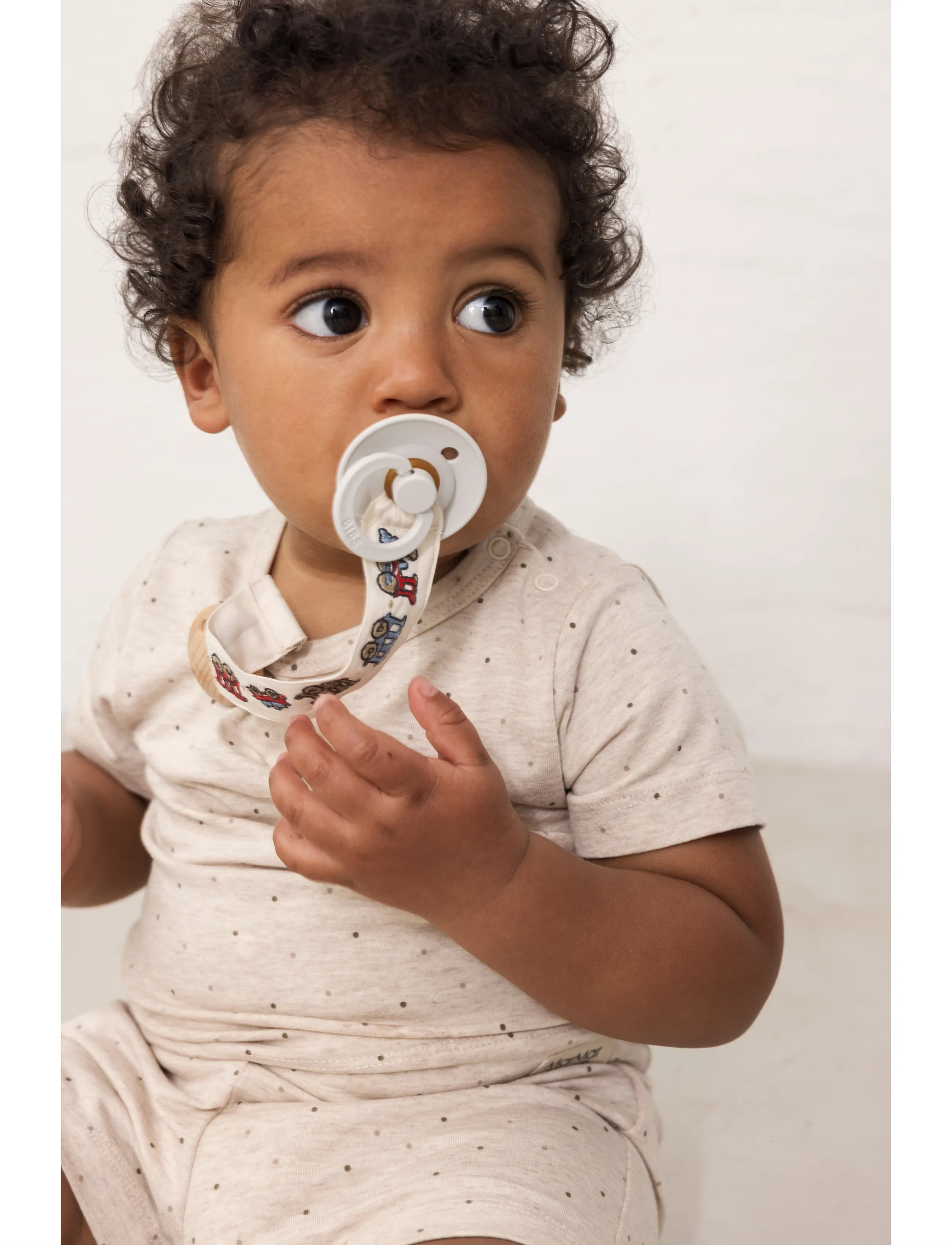 MarMar Copenhagen Alo Embroidery, One Size, Pacifiers & Accessories, Creme - Pacifier Clips, Kinder