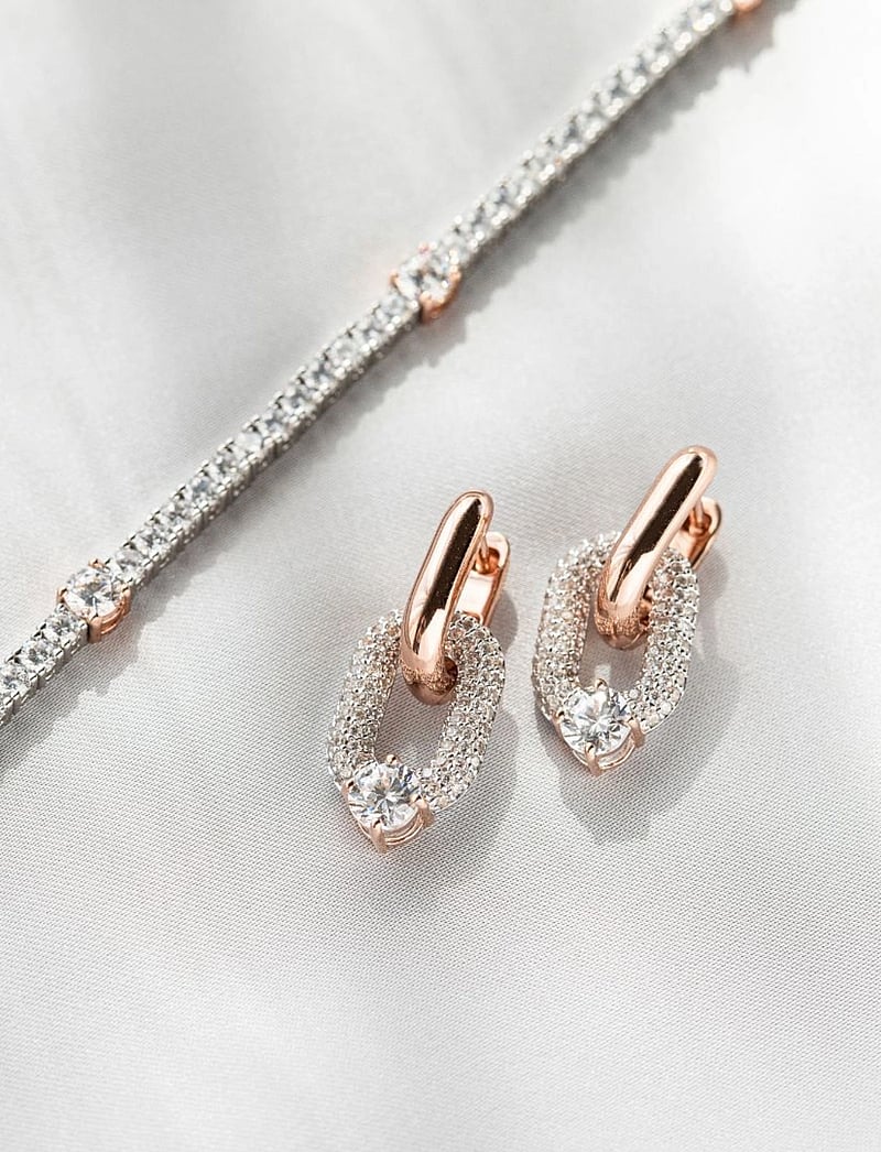 Marmara Sterling - Goldplated Link earrings - hängande örhängen - white - 2