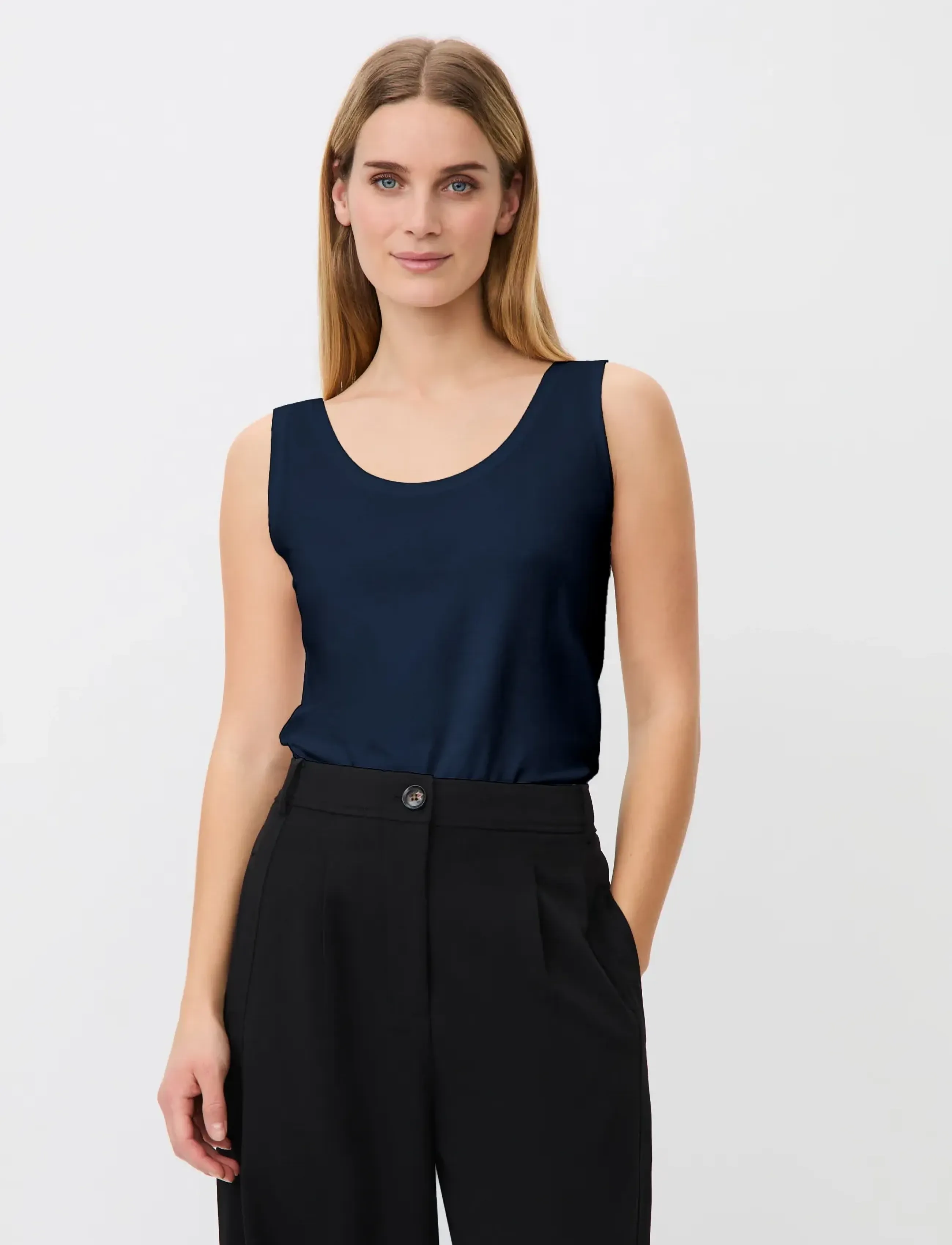 Masai MaEls - Varrukateta topid - NAVY / navy