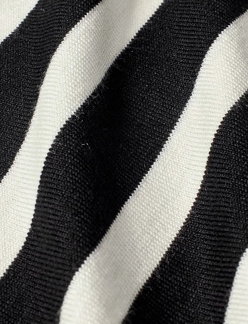 Masai - MaFasoni - pullover - blk/jet - 4