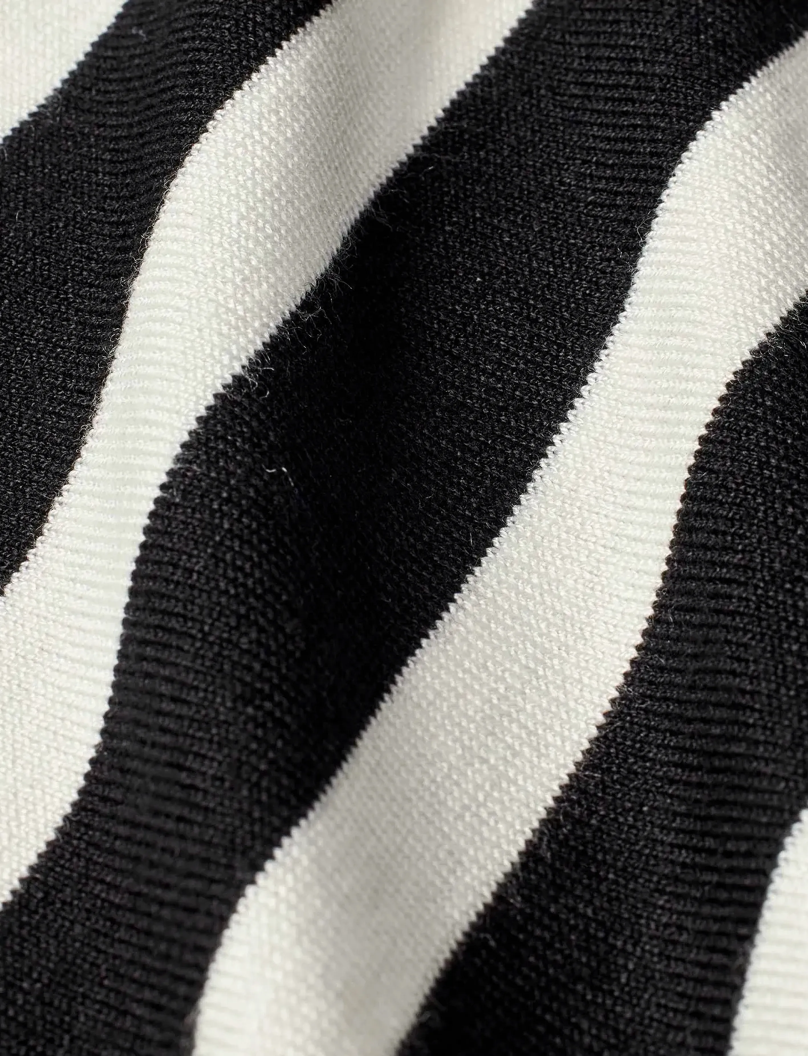 Masai - MaFasoni - pullover - blk/jet - 4
