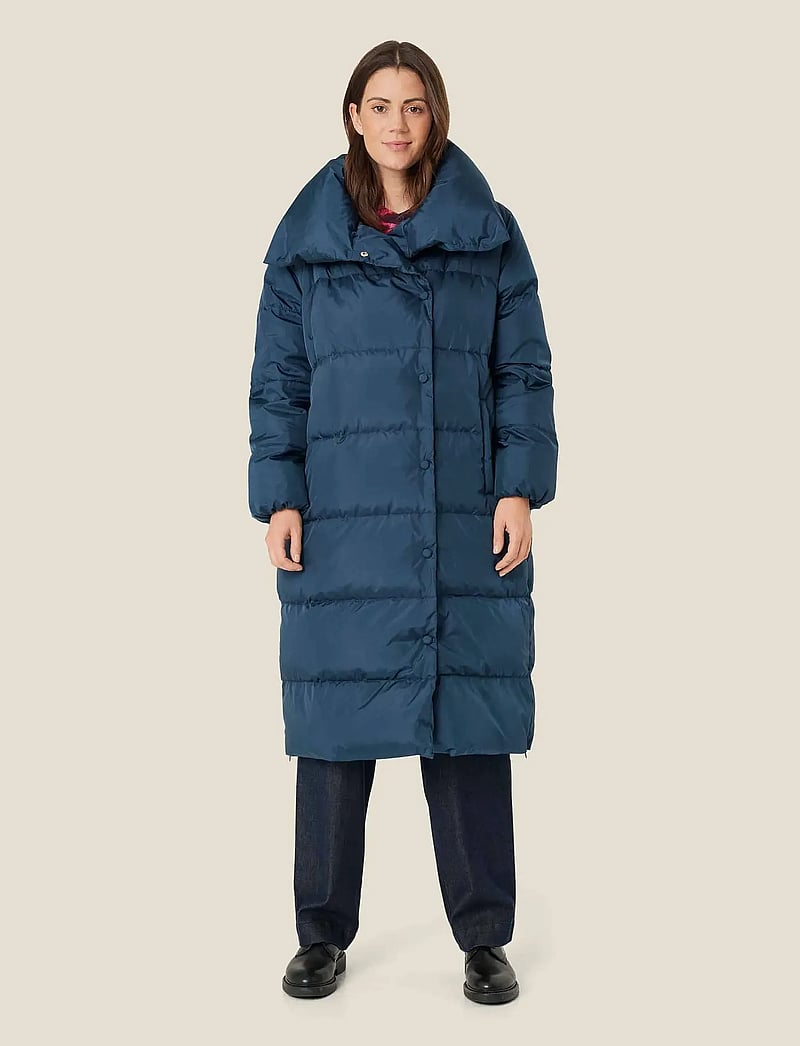 Masai Mataffanie 319 Buy Padded Coats from Masai online at