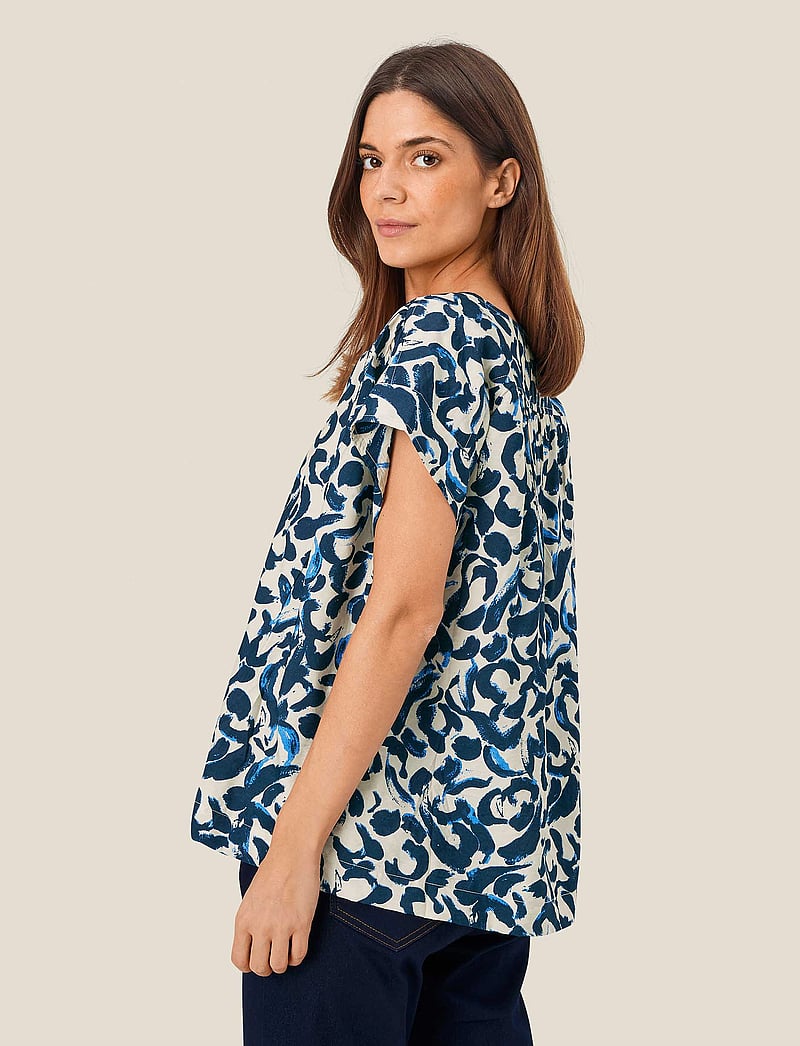 Masai - MaBraidy - kurzämlige blusen - ultramarine - 4