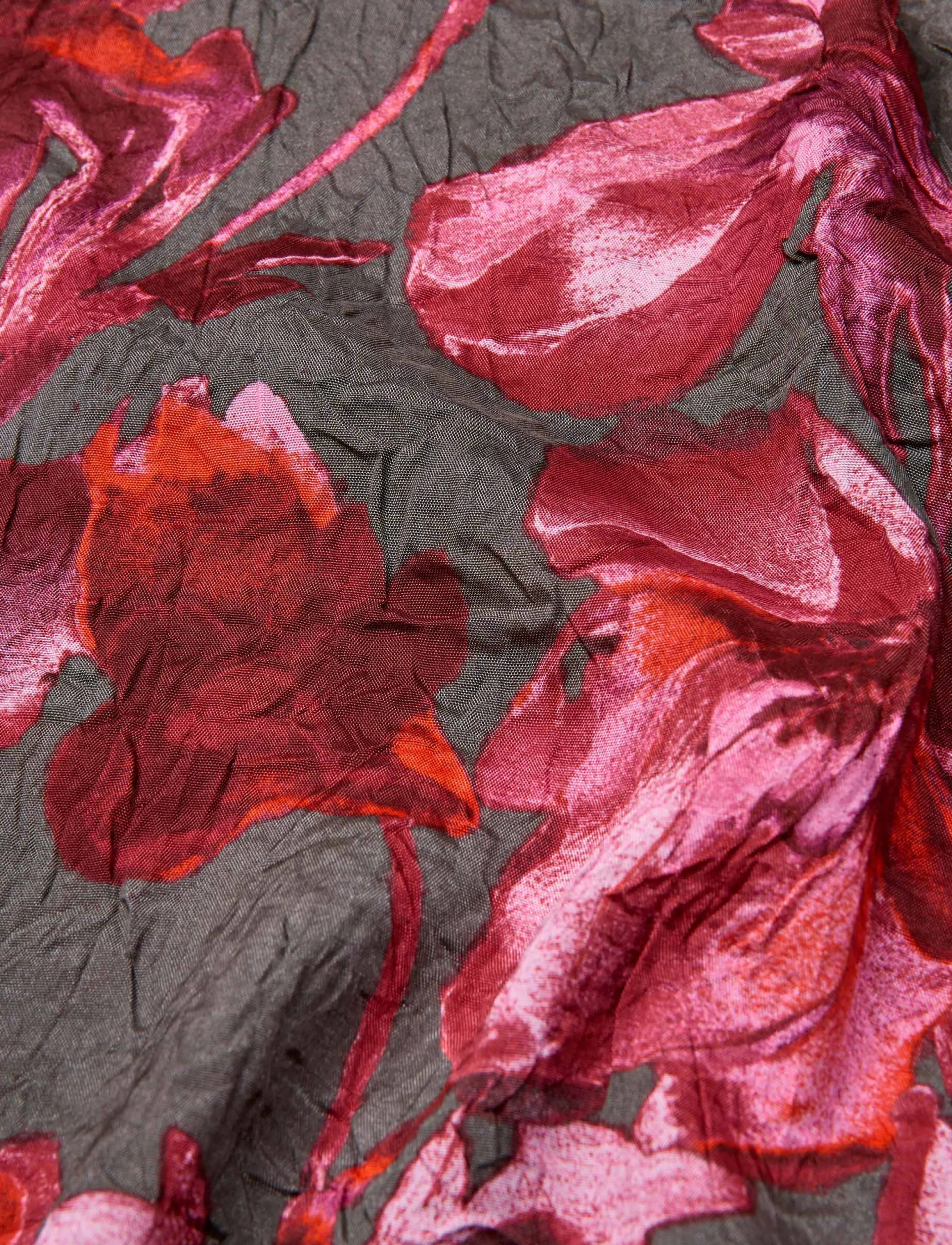 Masai - MaDarya - tibetan red - 2
