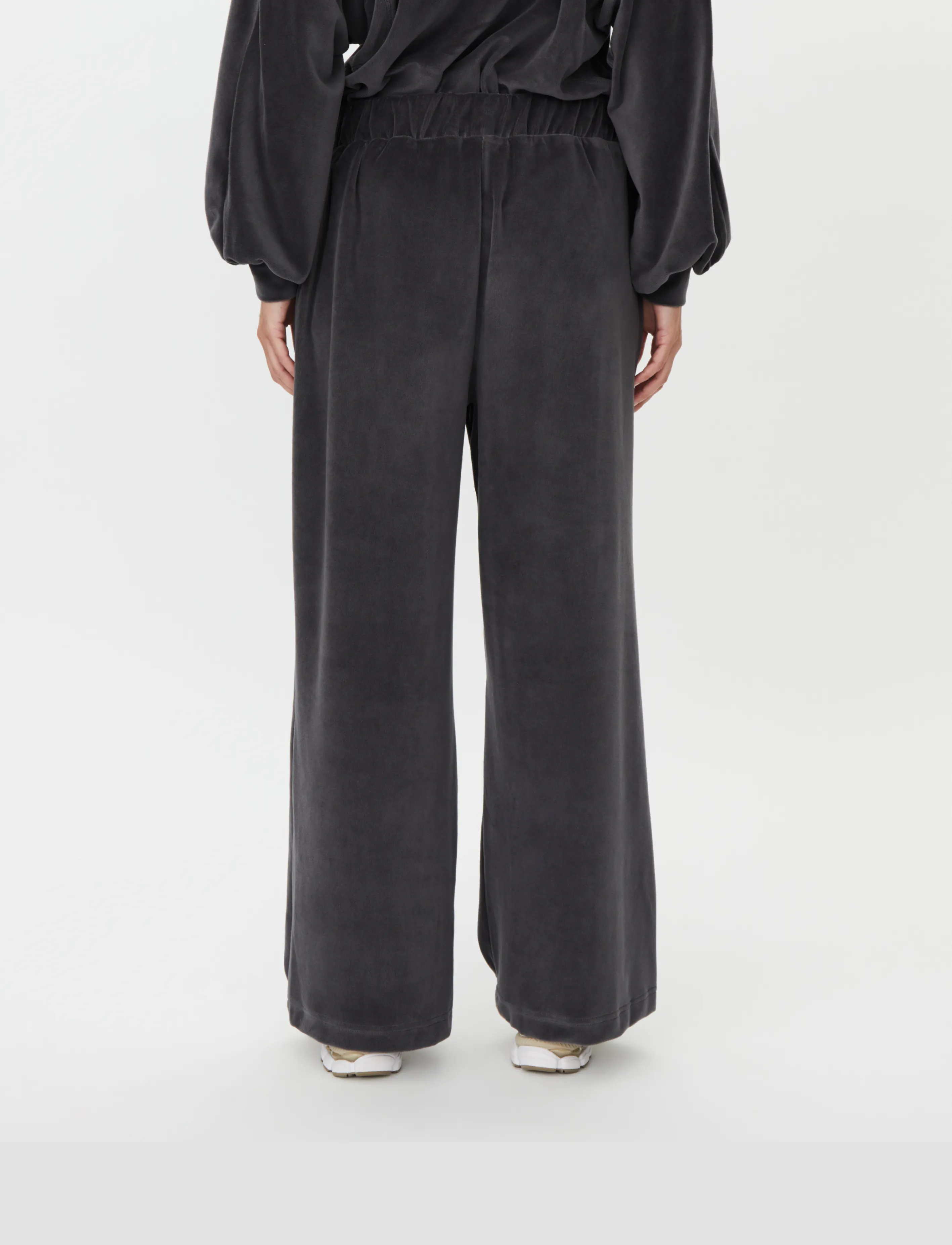 Masai - MaPanira - grey pin - 4