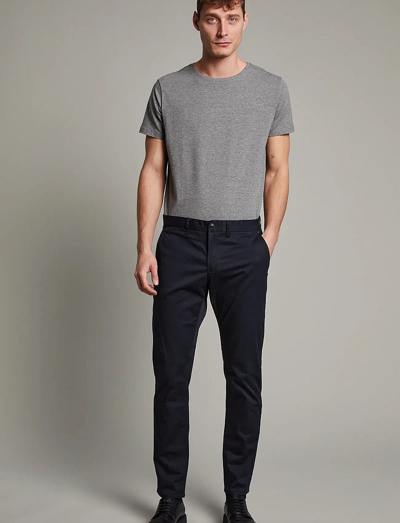 Matinique - Pristu CM - chinos - dark navy - 2