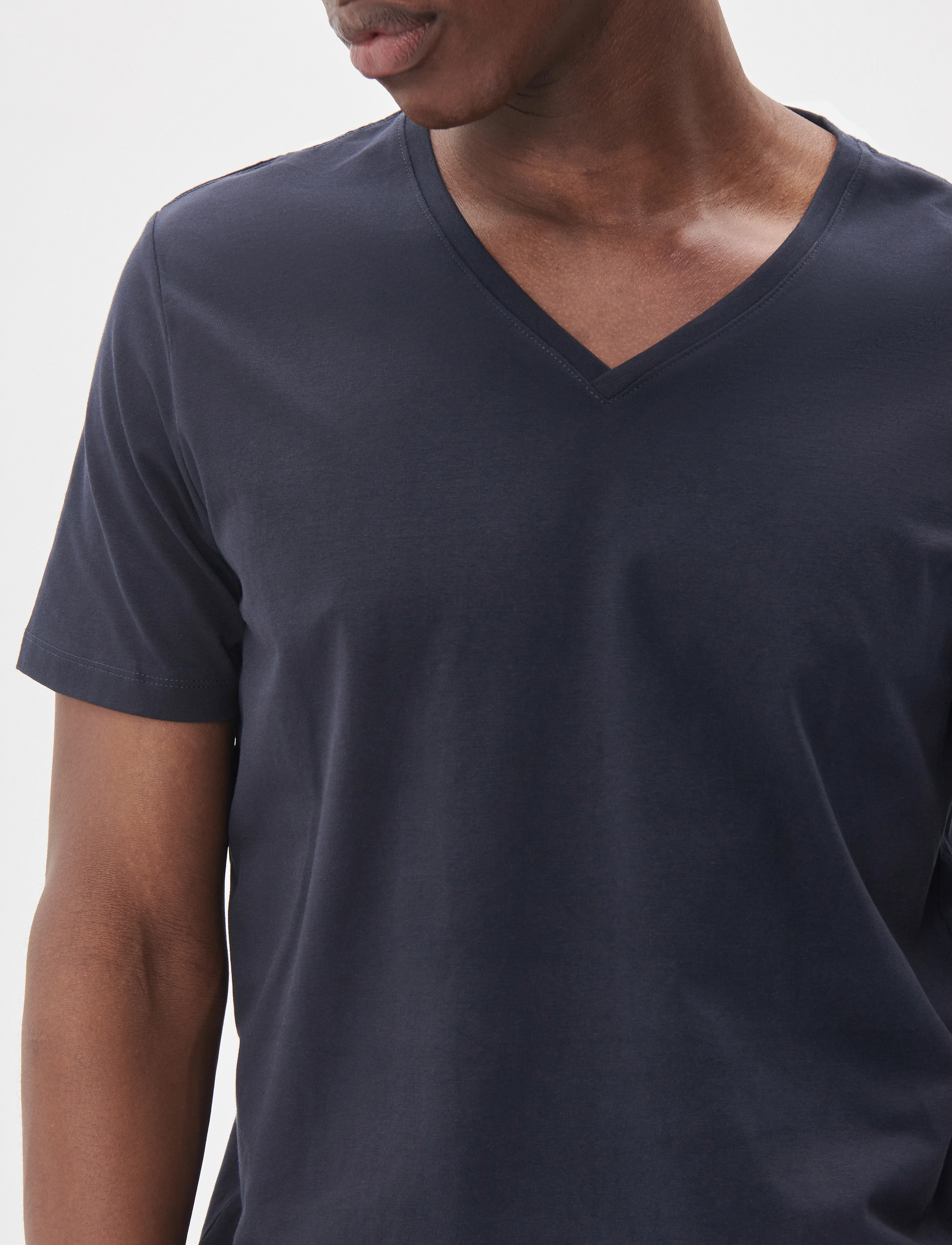 Matinique - Madelink - v-neck t-shirts - dark navy - 4