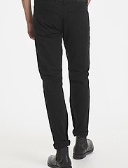 Matinique - Priston - džinsa bikses ar tievām starām - black - 7