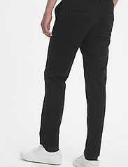 Matinique - Paton Jersey Pant - kostymbyxor - black - 5