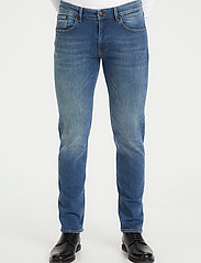 Matinique - Priston - džinsa bikses ar tievām starām - medium denim - 2