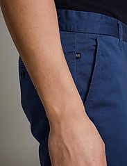 Matinique - MApristu SH - chinos shorts - dust blue - 5