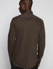Matinique - MAmarc N - basic overhemden - dark brown - 4