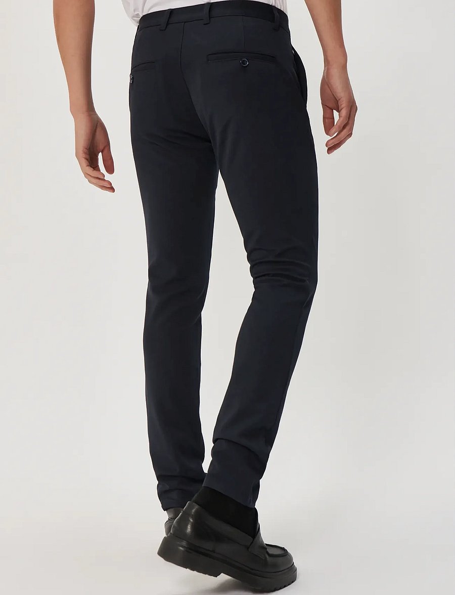 Matinique - MAjens Pants - rennot housut - deep navy - 4