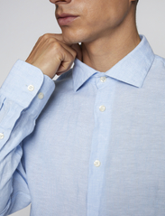 Matinique - MAmarc short - linen shirts - chambray blue - 5