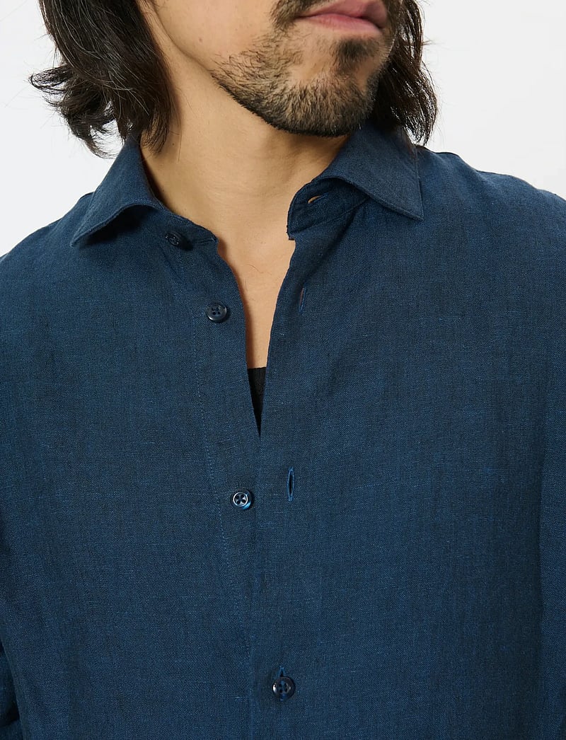 Matinique - MAmarc short - leinenhemden - dark navy - 5