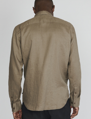 Matinique - MAmarc short - lininiai marškiniai - walnut - 4