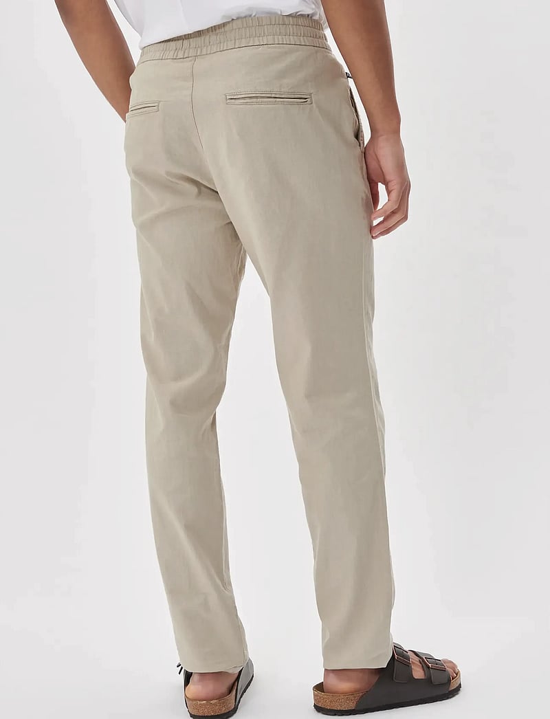 Matinique - MAbarton Pant - leinenhosen - plaza taupe - 4