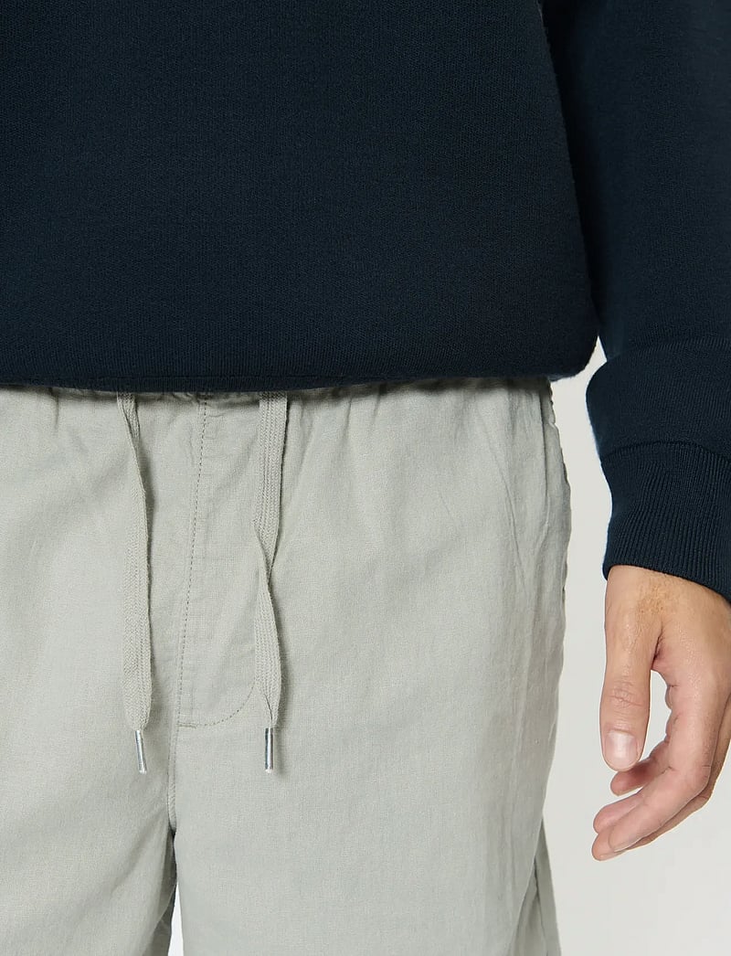 Matinique - MAbarton Short - hørshorts - ghost gray - 5