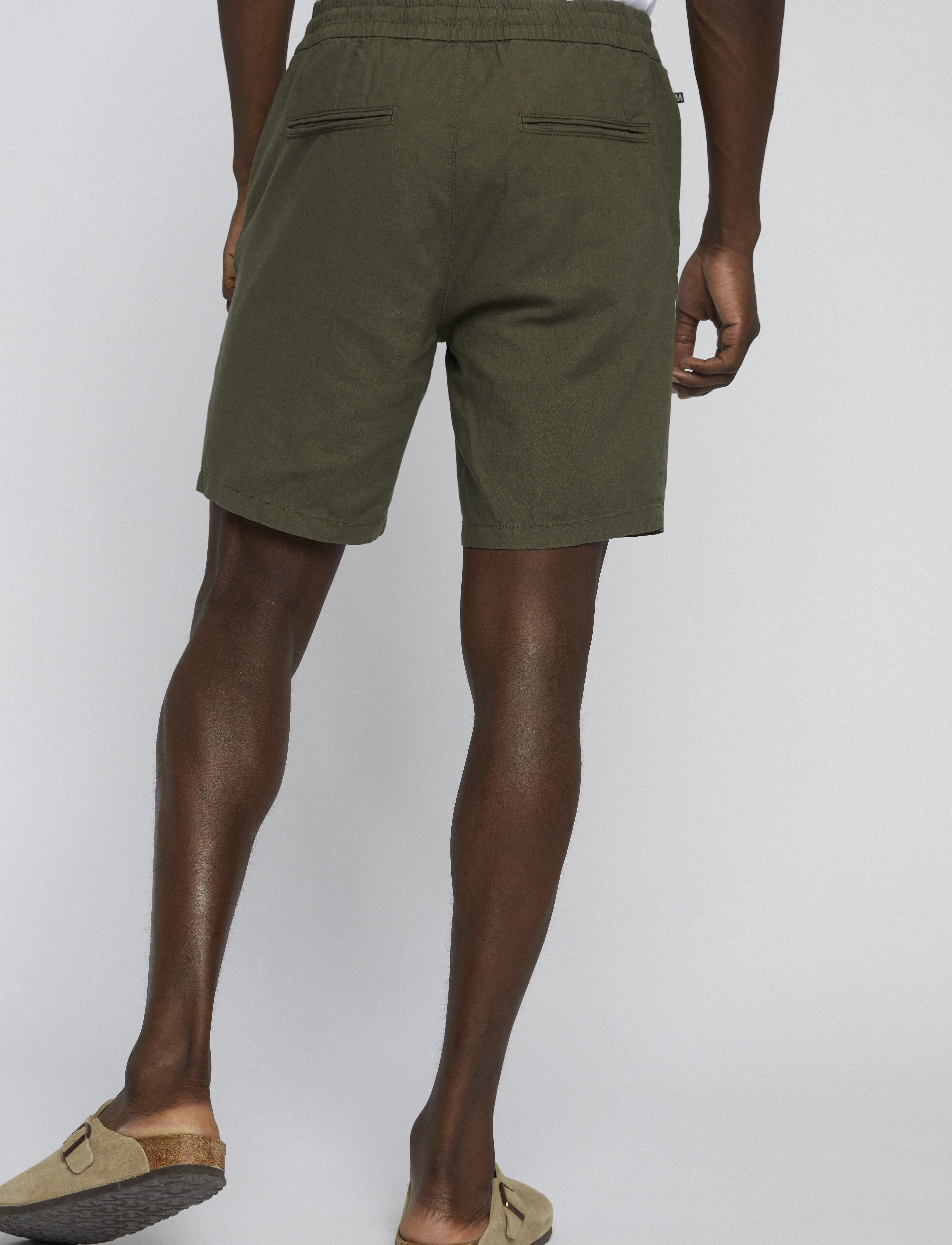 Matinique - MAbarton Short - leinen-shorts - olive night - 4