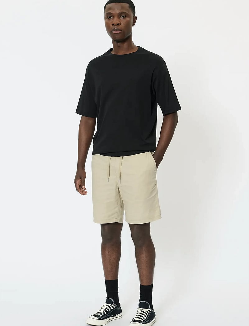 Matinique - MAbarton Short - leinen-shorts - plaza taupe - 2