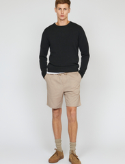 Matinique - MAbarton Short - linneshorts - simply taupe - 3