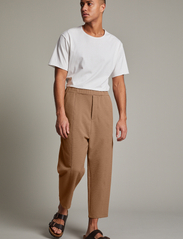 Matinique - MAdouglas Pant - casual bukser - rich beige - 3