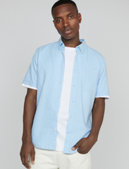 Matinique - MAtrostol BD SS - linen shirts - chambray blue - 2