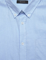 Matinique - MAtrostol BD SS - linen shirts - chambray blue - 6