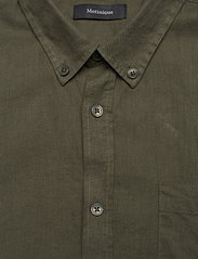 Matinique - MAtrostol BD SS - linen shirts - olive night - 6