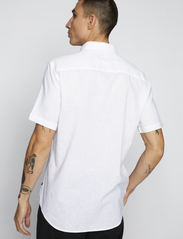 Matinique - MAtrostol BD SS - linen shirts - white - 4