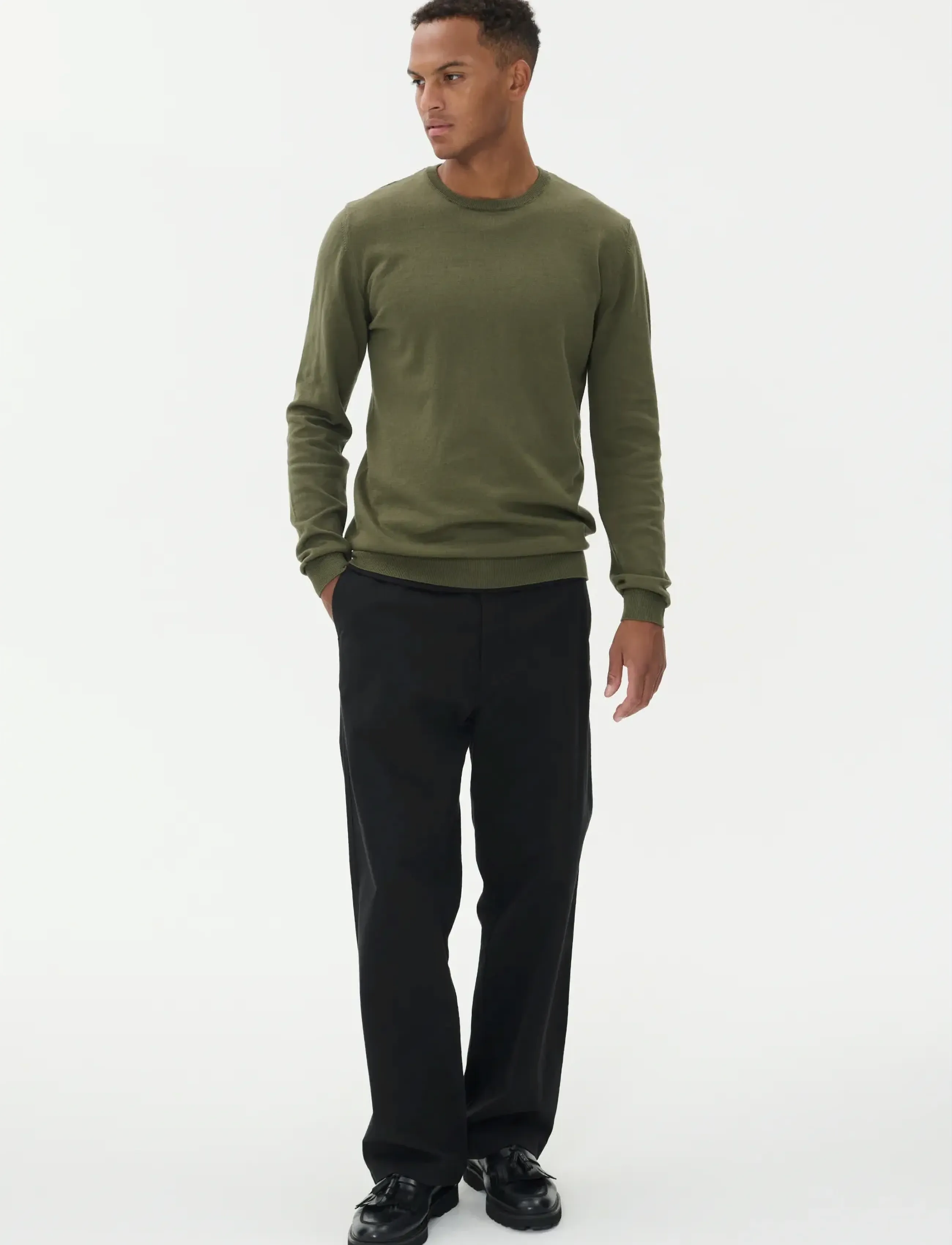 Matinique - MAJones - rundhals - olive night - 3