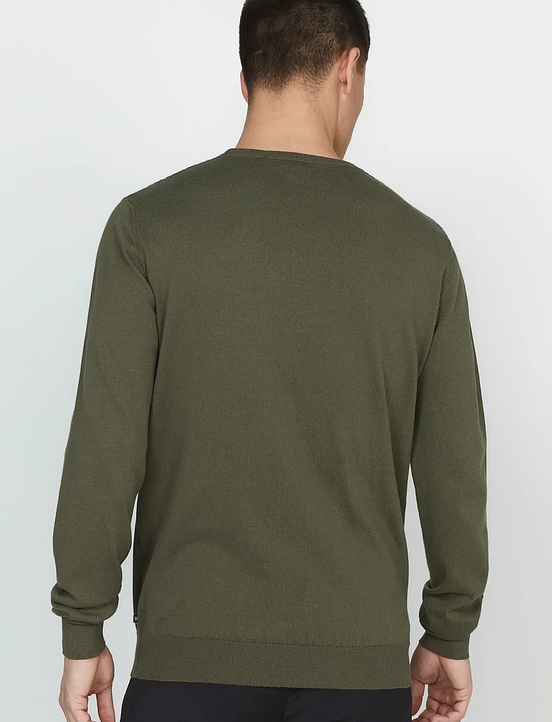 Matinique - MAJones - rundhals - olive night - 4