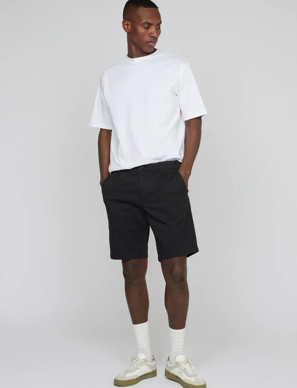Matinique - MAthomas Short - chinos shorts - black - 3